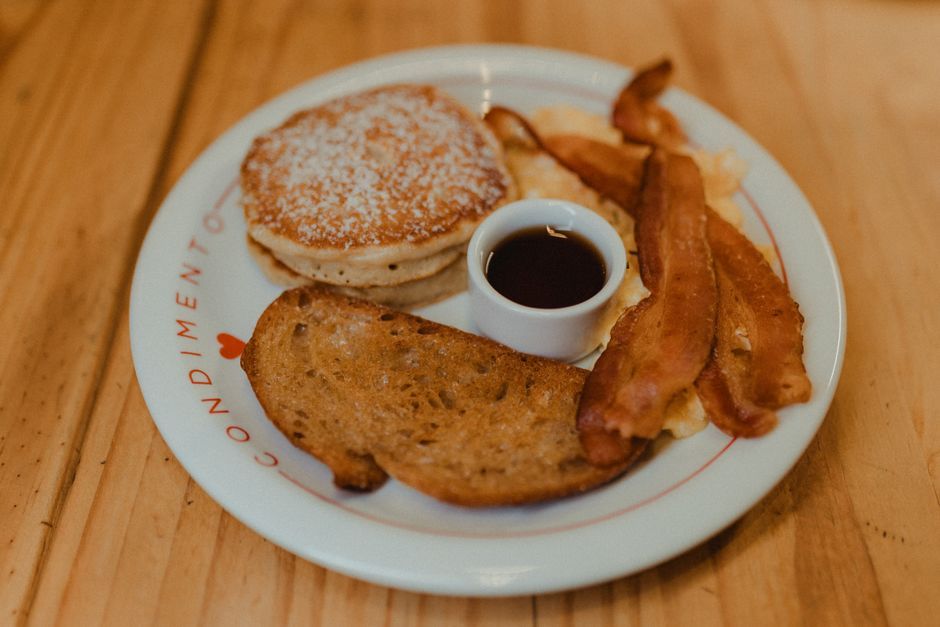 Breakfast food, representative of the kind of dishes served