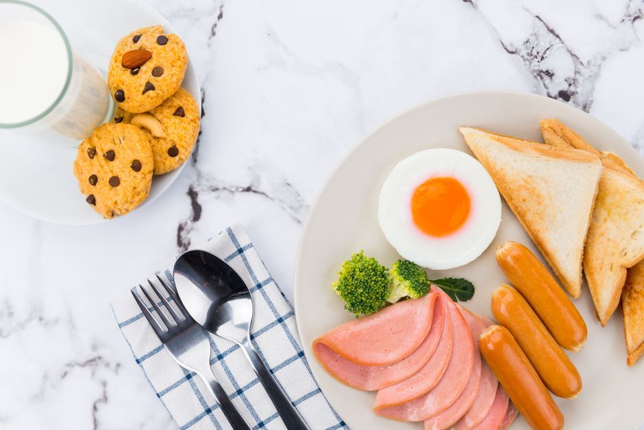 Breakfast food, representative of the kind of dishes served