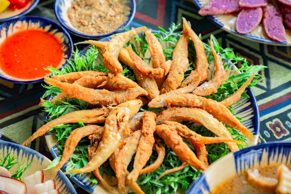 Seafood food, representative of the kind of dishes served